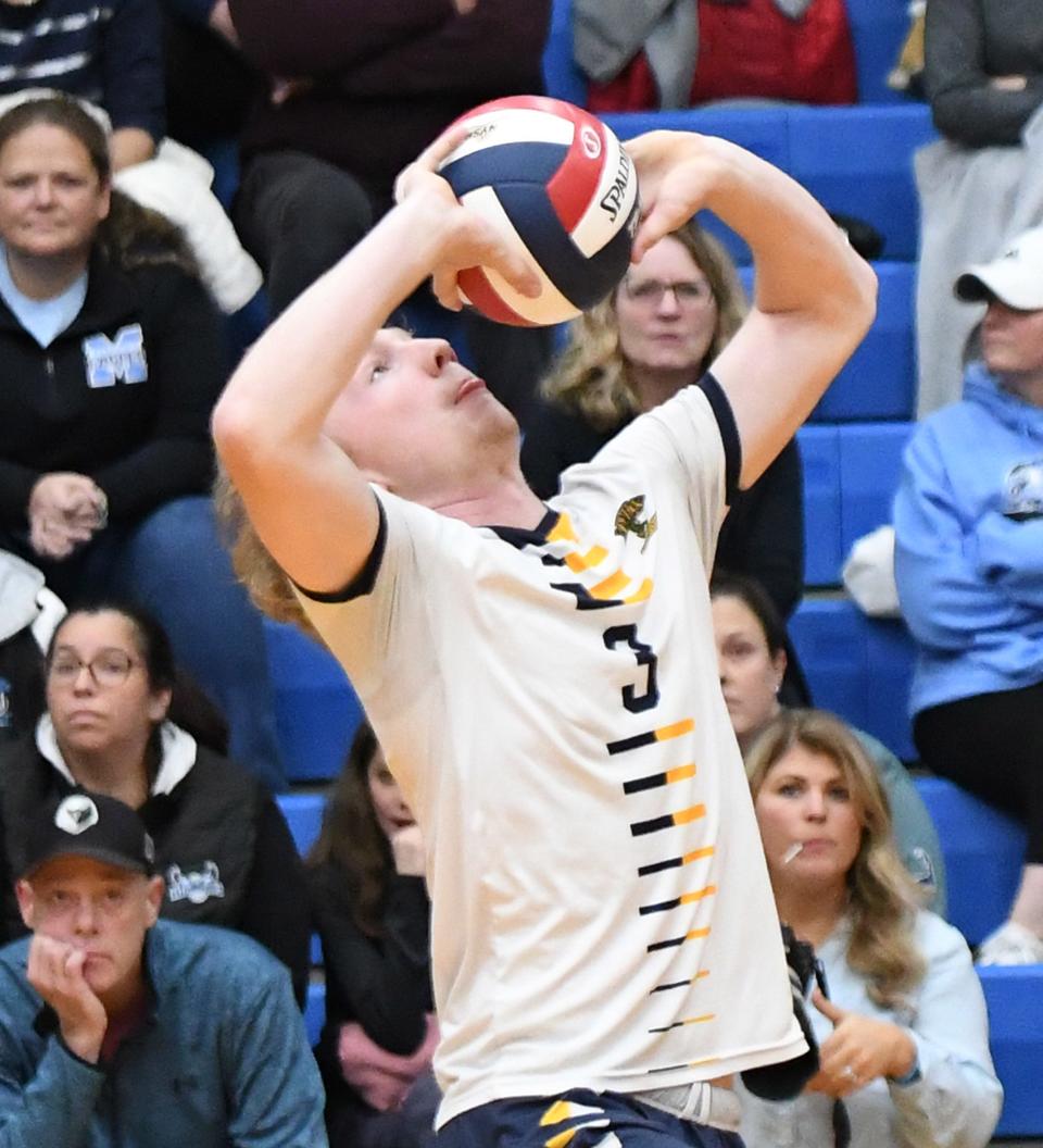 Shaun Cannon of Spencerport sets the ball during the Rangers win.