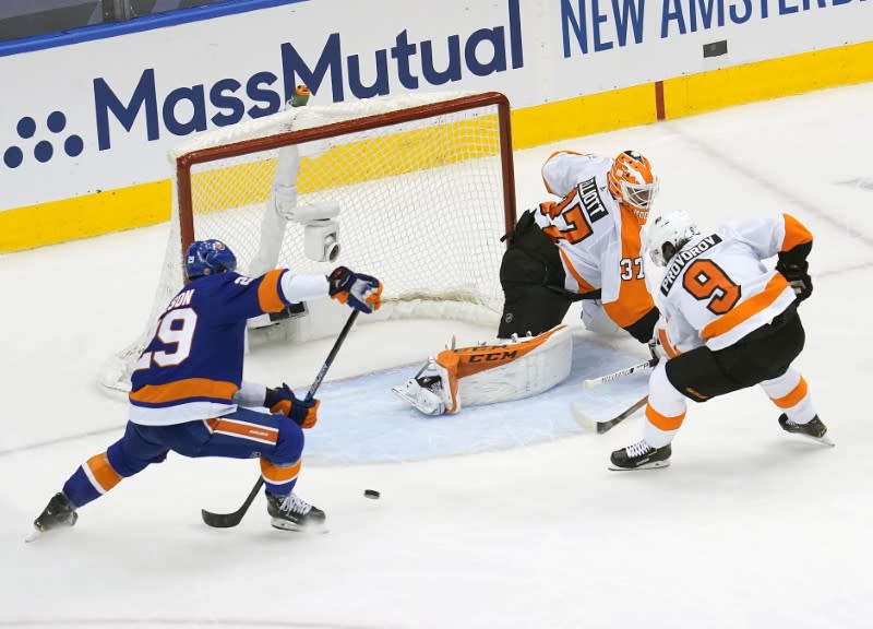 NHL: Stanley Cup Playoffs-Philadelphia Flyers at New York Islanders