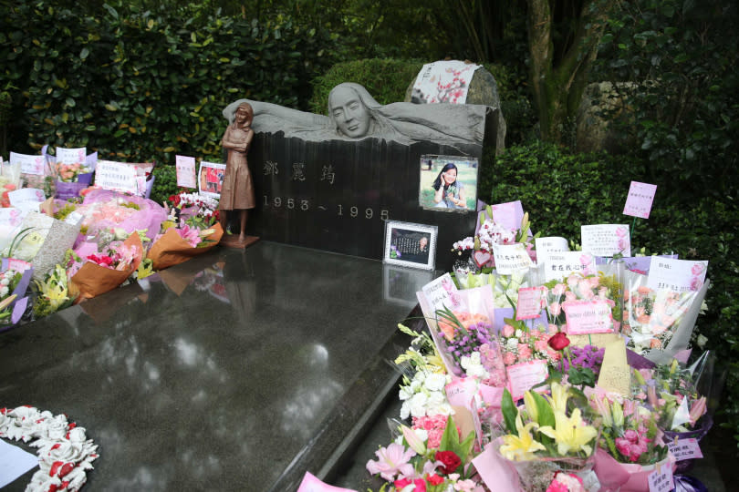 「金寶山」因鄧麗君紀念筠園而聞名，每到逝世周年紀念活動，來自各地的歌迷用各種方式表達對這位深受華人喜愛的歌手的思念。（圖／報系資料照）