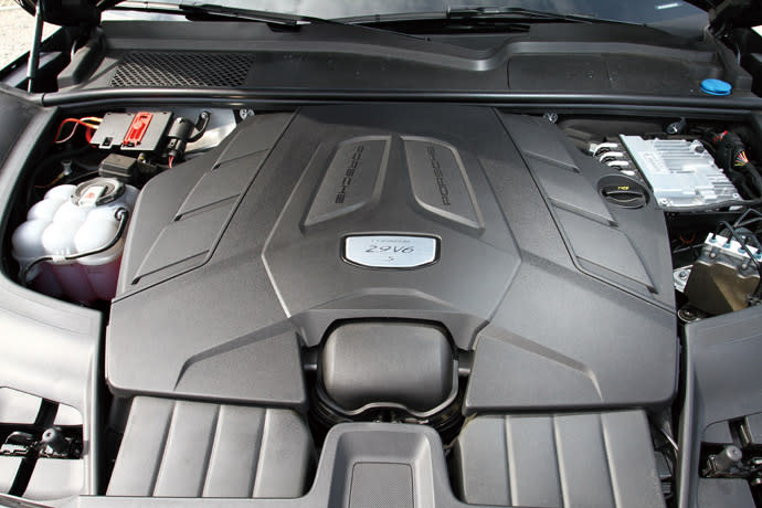 Cayenne S搭載全新世代的2.9升V6雙渦輪增壓引擎，可輸出最大馬力440hp與最大扭力56.1kgm。 版權所有/汽車視界