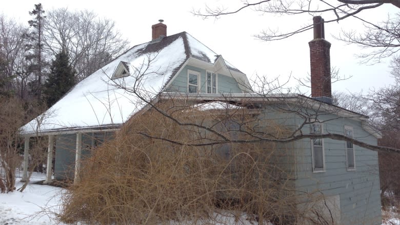 Cottage belonging to 'father of standard time' must be saved, locals say