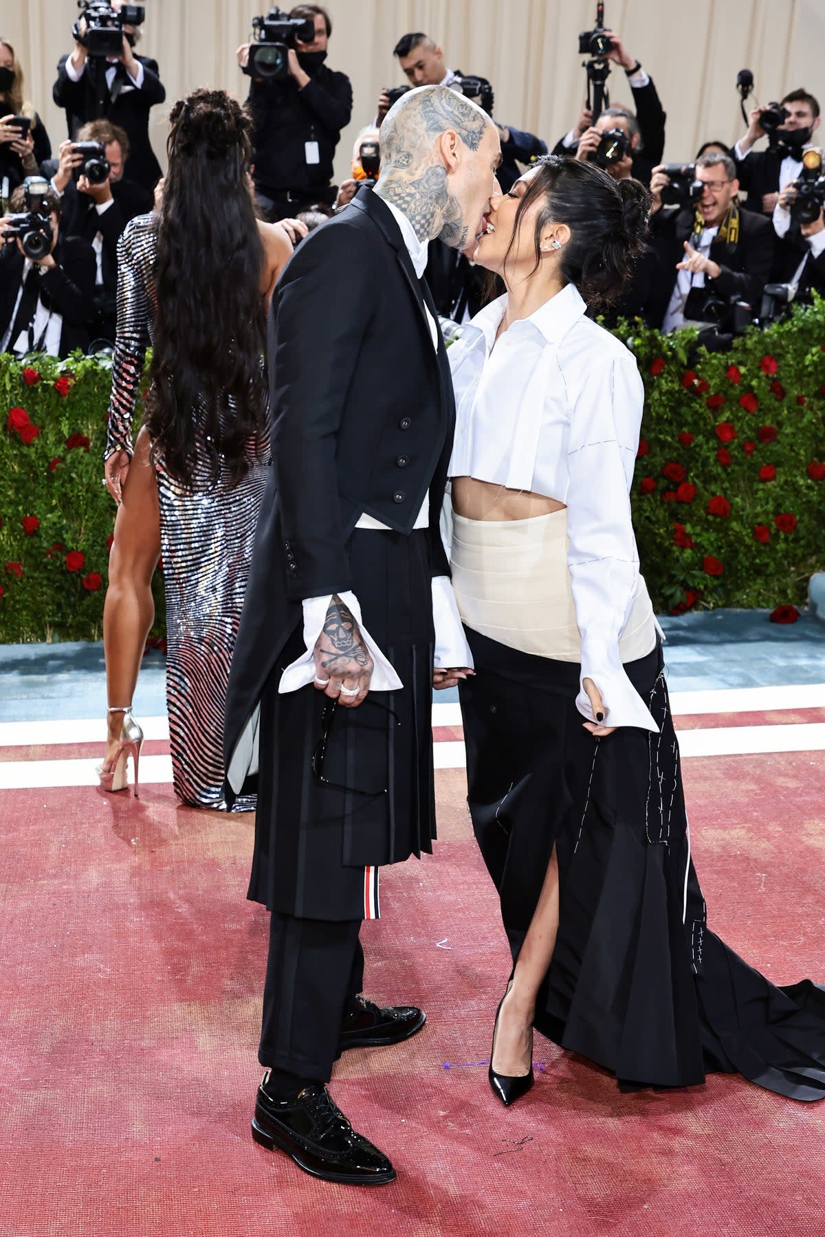 Travis Barker and Kourtney Kardashian attend the 2022 Met Gala (Getty Images)