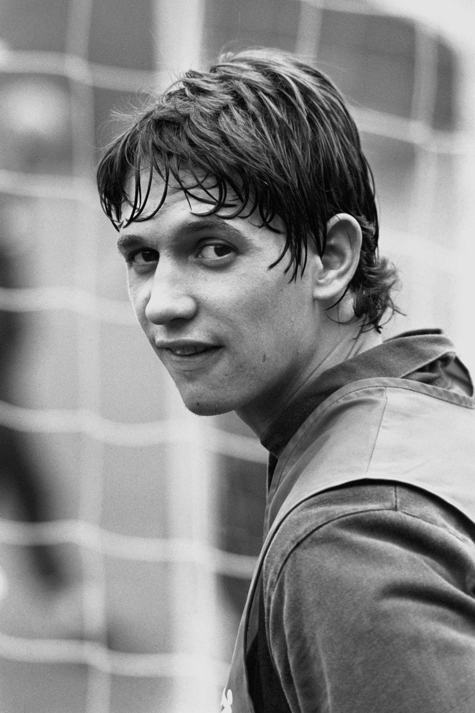 Gary Lineker, Everton.