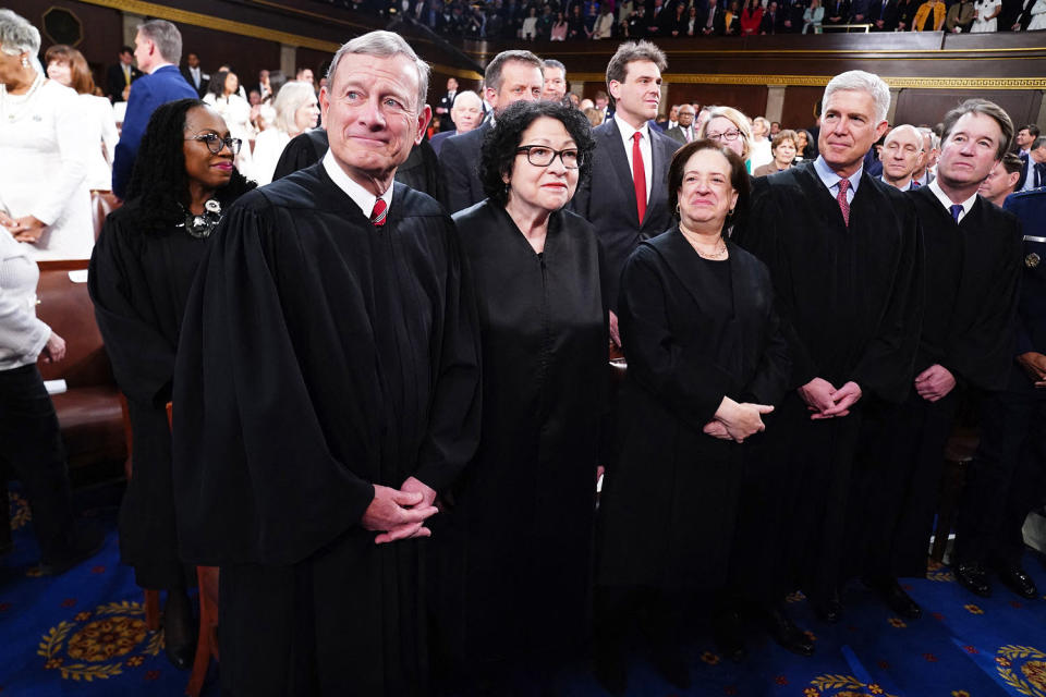 politics political law (Shawn Thew / AFP - Getty Images)