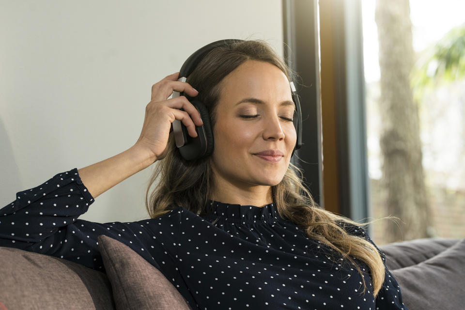 Jam to your favorite tunes for free. (Photo: Getty Images)