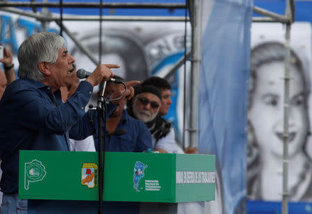 Hugo Moyano, head of the Truckers' union, addresses a rally to protest labour reforms, in Buenos Aires, Argentina February 21, 2018. REUTERS/Martin Acosta