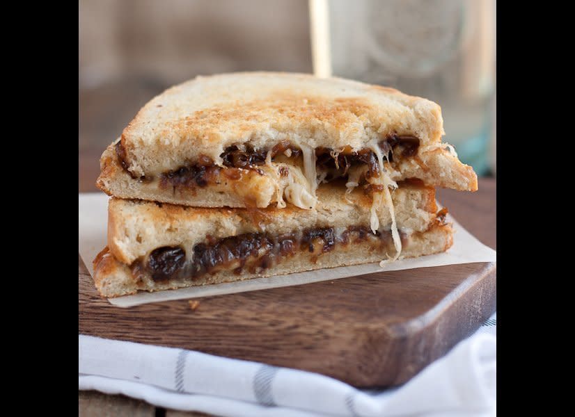 <strong>Get the <a href="http://www.portuguesegirlcooks.com/2012/04/french-onion-grilled-cheese.html" target="_hplink">French Onion Grilled Cheese recipe</a> from Portuguese Girl Cooks</strong> 