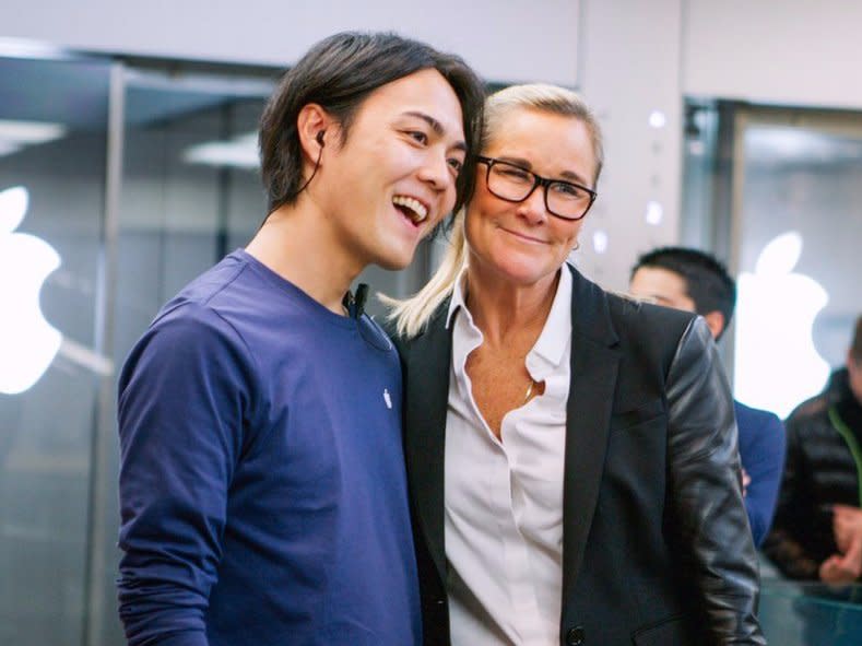 Angela Ahrendts