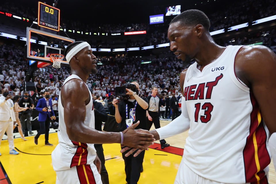 邁阿密熱火Jimmy Butler、Bam Adebayo。(Photo by Michael Reaves/Getty Images)