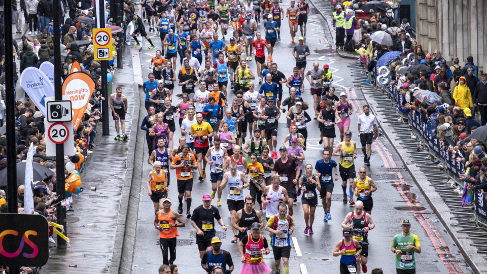  Runners taking part in the 2023 London Marathon. 
