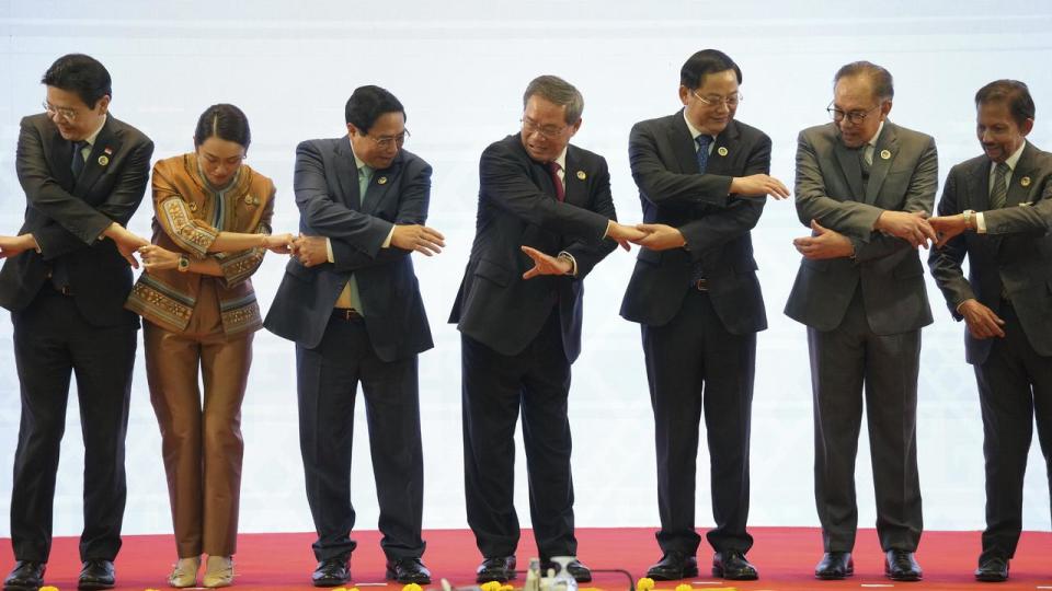 Chinese Premier Li Qiang and ASEAN leaders in Vientiane, Laos