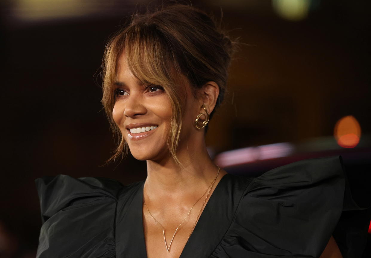 Halle Berry is sharing her face-plant for a good cause. (Photo: Mario Anzuoni/REUTERS?