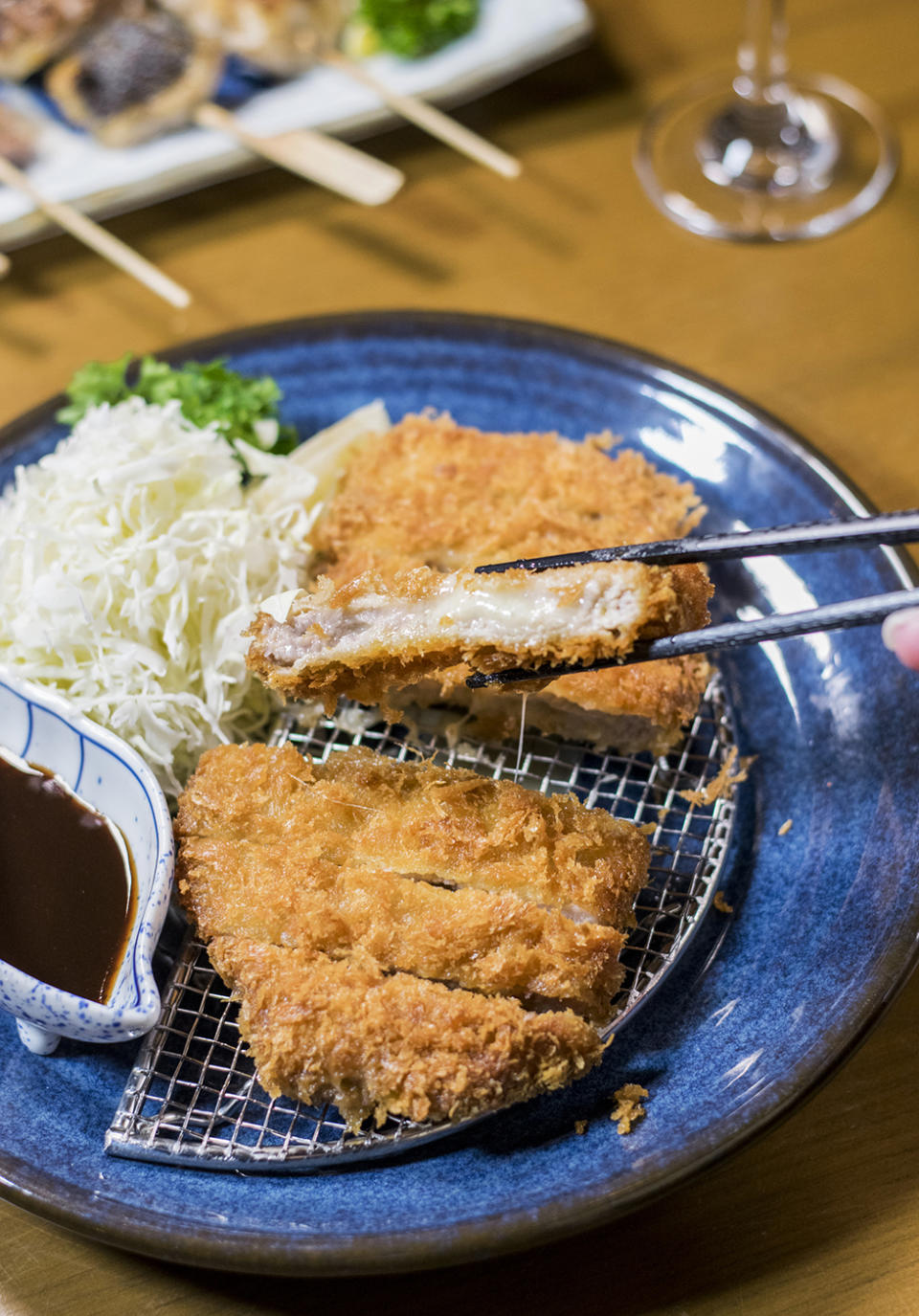 尖沙咀美食︱榻榻米卡位居酒屋！招牌火山石燒和牛+打卡海膽杯