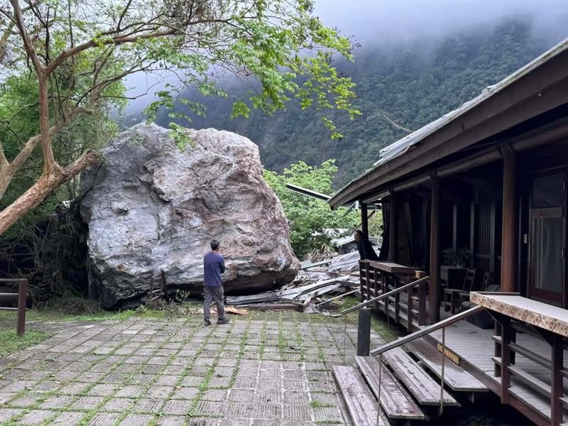 花蓮7.2強震重創在太魯閣經營20年的山月村。（圖／翻攝畫面）