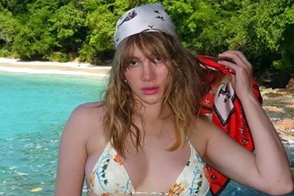 <p>Suki Waterhouse/TikTok</p> Suki Waterhouse on vacation