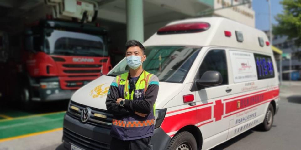 勇奪台灣急診醫學會「全國十大傑出救護技術員」的楊志源，被譽為地表最強救護技術員。（記者曾厚銘攝）
