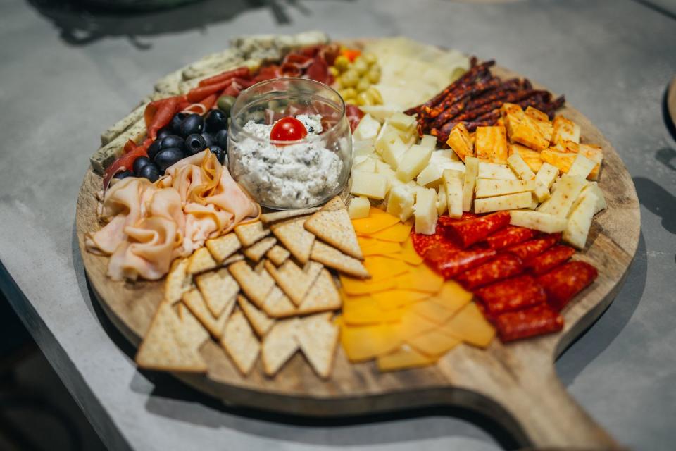 31) Make Hot Chocolate Charcuterie Boards