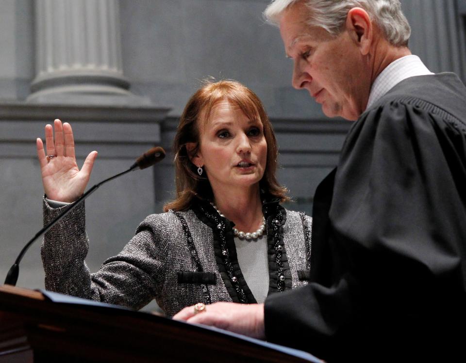 Then-Rep. Beth Harwell, R-Nashville, is sworn in as speaker of the Tennessee House of Representatives in 2011.