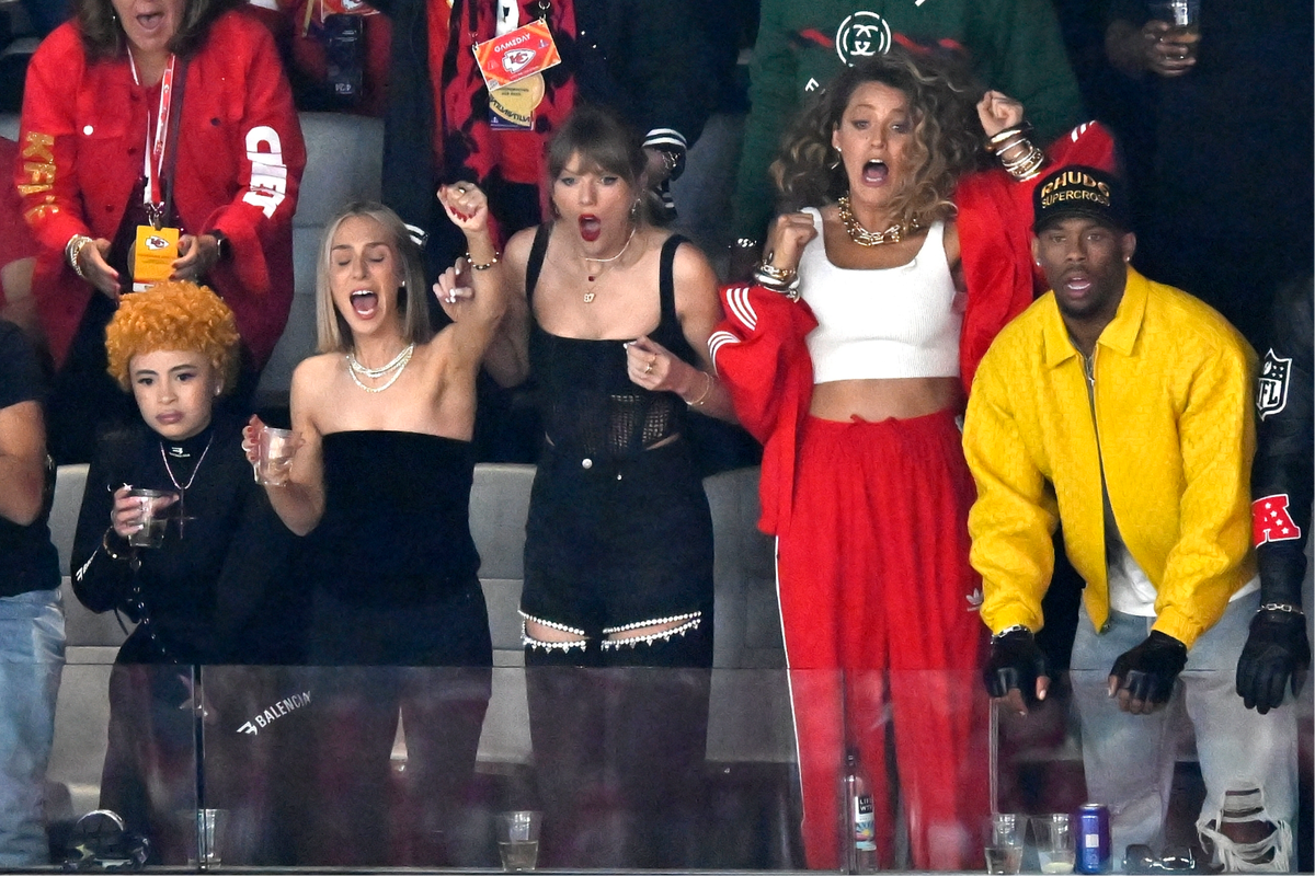 Ice Spice, Ashley Avignone, Taylor Swift and Blake Lively react during the 2024 Super Bowl (AP Photo/David Becker) (AP)