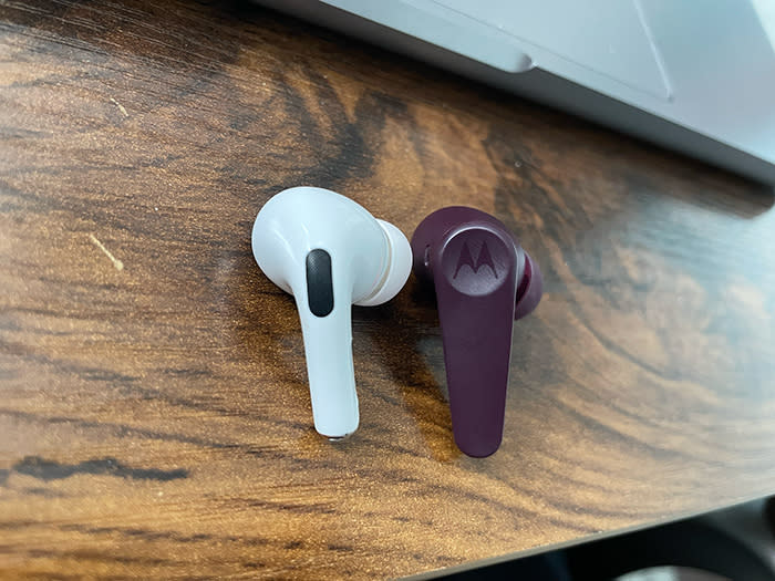 airpod pro and moto bud side-by-side
