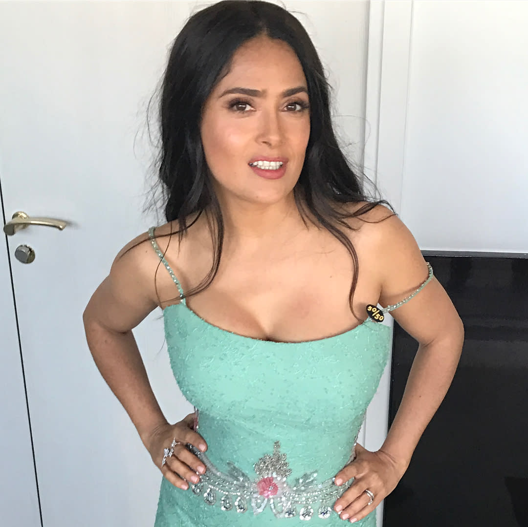 Salma Hayek encanta a sus fans bailando salsa<a href="https://www.instagram.com/salmahayek/?hl=en" rel="nofollow noopener" target="_blank" data-ylk="slk:. Foto: Salma Hayek/Instagram;elm:context_link;itc:0;sec:content-canvas" class="link ">. Foto: Salma Hayek/Instagram</a>