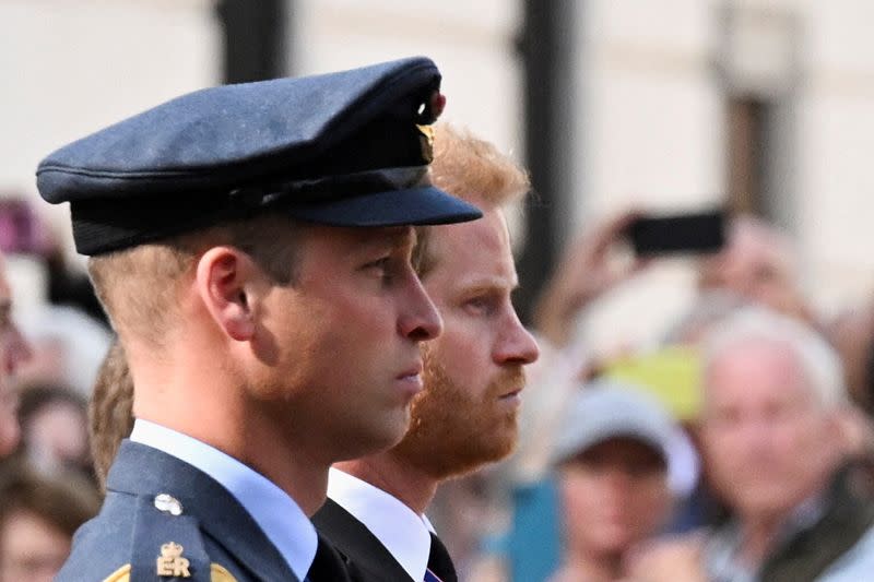 Reino Unido llora a la reina Isabel