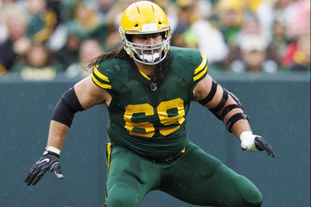 Knee injuries could sideline Packers left tackle David Bakhtiari