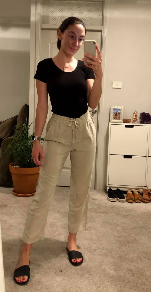 Aldi's $17 linen/viscose pants are a hit with shoppers. Photo: Instagram/annaswholesomehome (supplied).