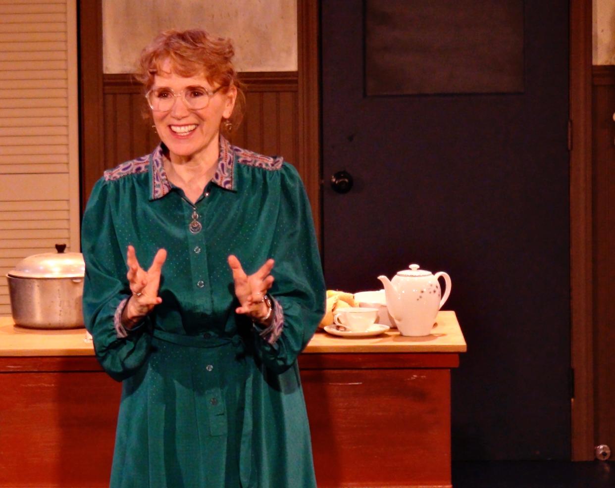 In her one-woman play, "Bella, an Immigrant's Tale," Vicki Summers portrays her Jewish refugee grandmother. She will revive the play March 20 at Cape Rep Theatre in Brewster as a fundraiser for UNICEF efforts to help Ukrainian refugees.