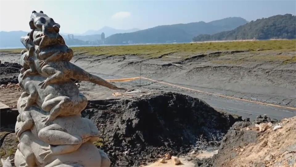 湖光山色美景不再！沒下雨水情吃緊 日月潭船屋擱淺