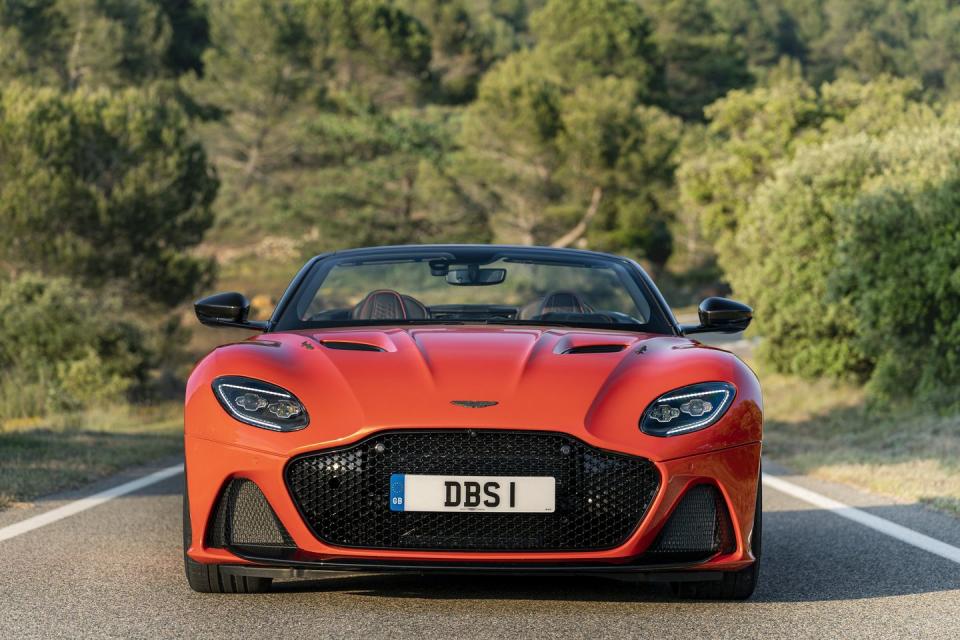 <p>2020 Aston Martin DBS Superleggera Volante</p>