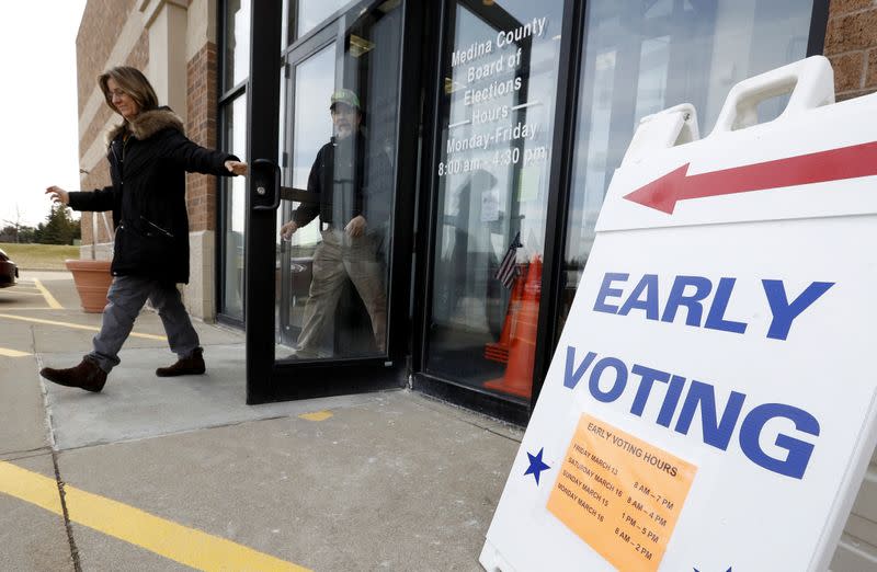 People cast their early votes for the Ohio Primary Election