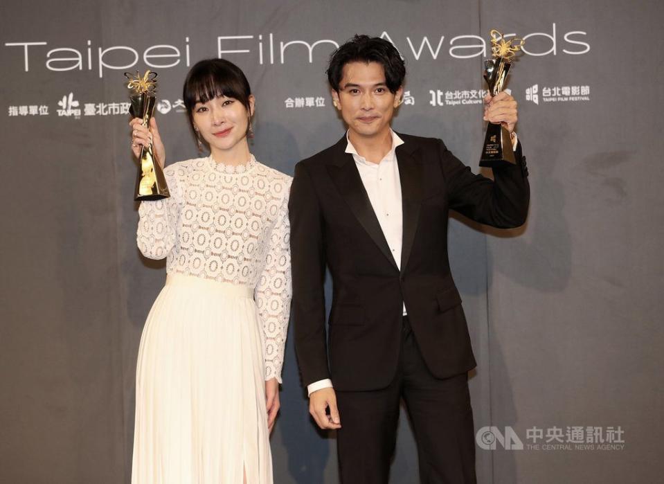 邱澤（右）、陽靚（左）是本屆台北電影獎的影帝影后。（圖／中央社）
