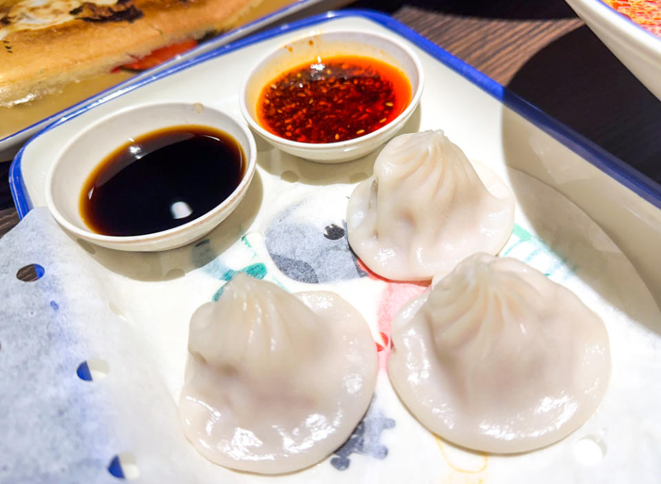 ai shang - xiao long bao