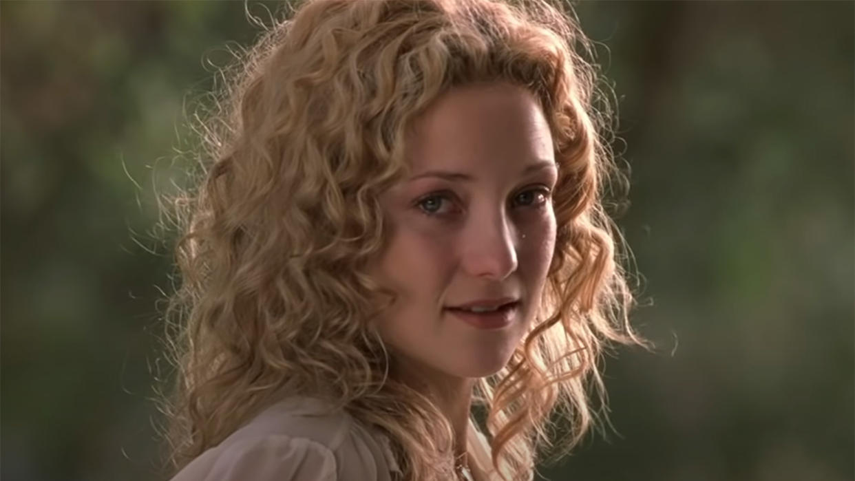  Kate Hudson crying near the end of Almost Famous. 