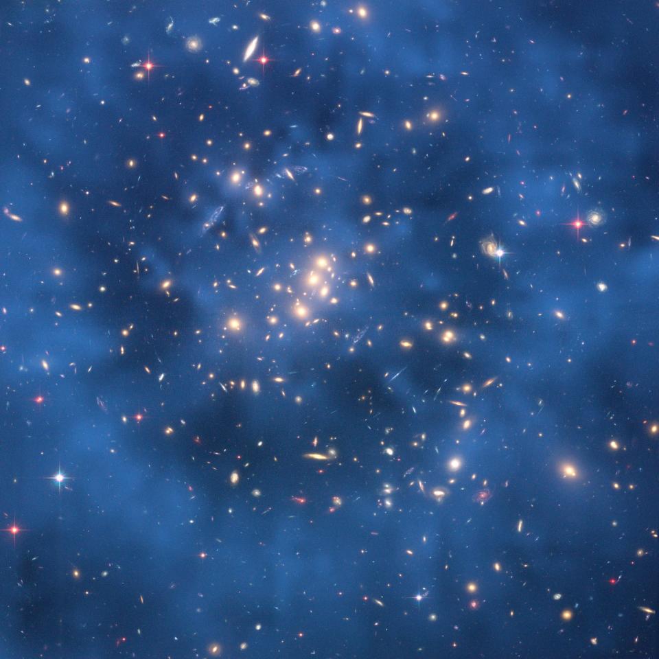 dark matter ring in cluster of galaxies