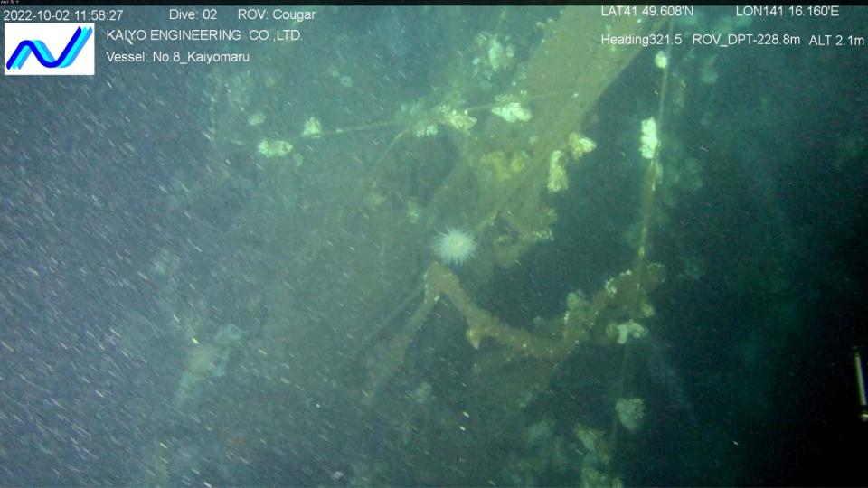 Photographs from video of the wreck taken by a remotely-operated underwater vehicle (ROV) show the submarine's conning tower – the superstructure built above the hull.