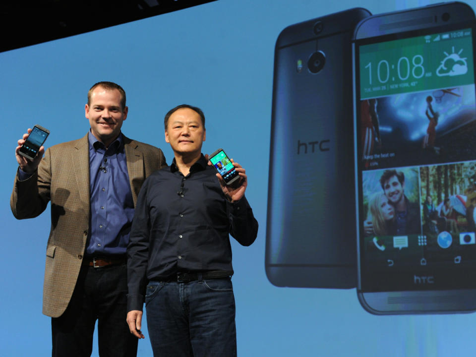 htc president jason mackenzie with htc ceo peter chou htc one launch event