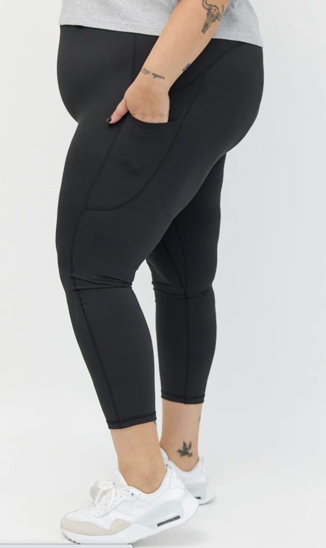 LULULEMON BLACK FAST & FREE 7/8 TIGHT LEGGINGS SIZE 8– WEARHOUSE