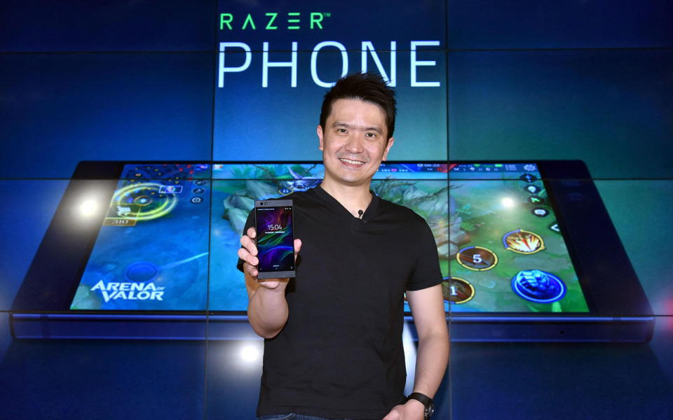 In between launching a range of outlandish pink products and affordableaccessories so far this year, Razer made the surprising move of abandoning itsonline game store and mobile team