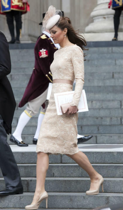 Kate Middleton's A Painfully Thin Mannequin, With Dead Eyes: Author ...