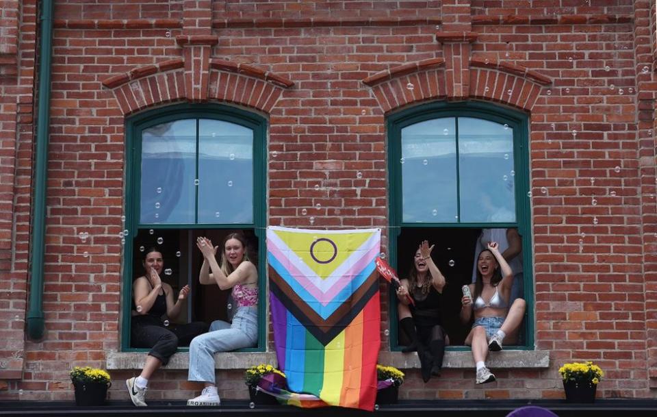 photo gallery Dyke Marches Dykes on Bikes worldwide through history