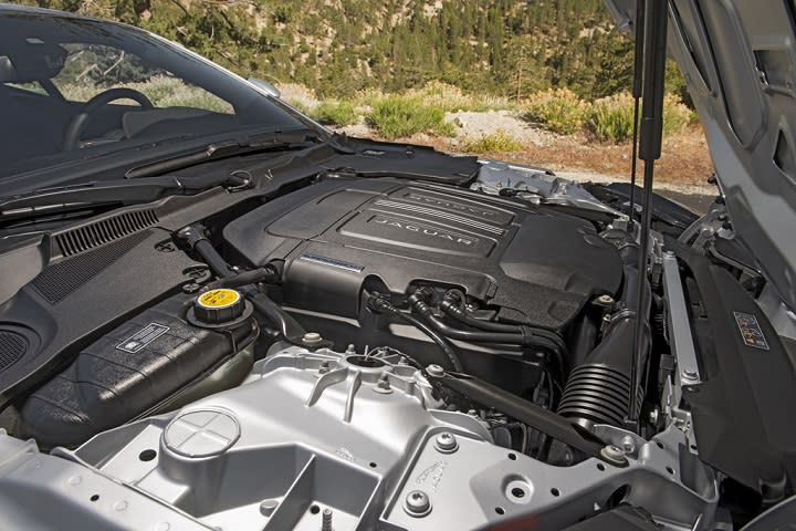 2016 Jaguar F-Type R Coupe engine photo