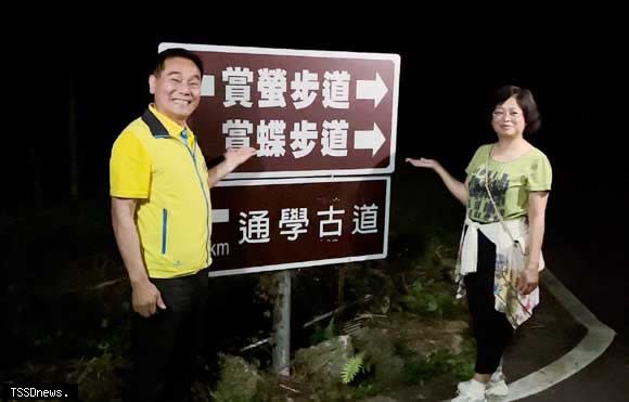 竹山鎮長陳東睦歡迎大家來趟竹山賞螢之旅。(記者蔡榮宗攝)