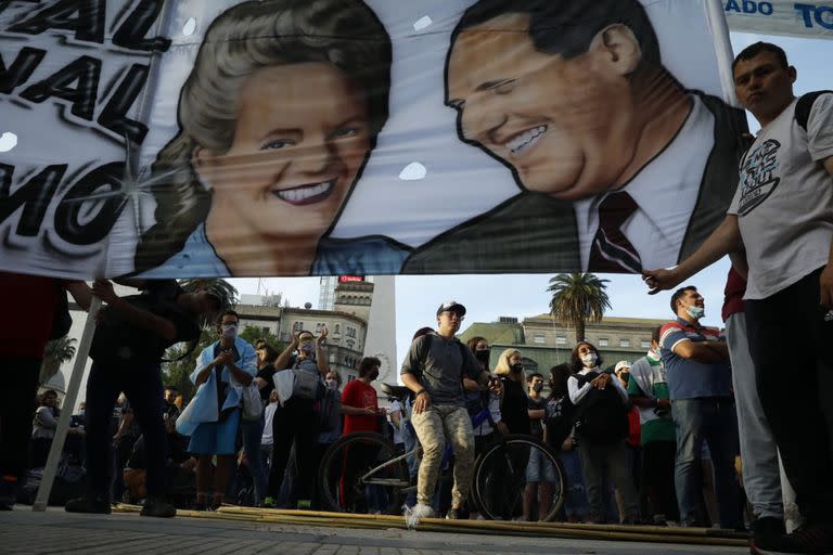 El Presidente se convirtió en un protagonista de las críticas en medio del acto por el Día de la Lealtad