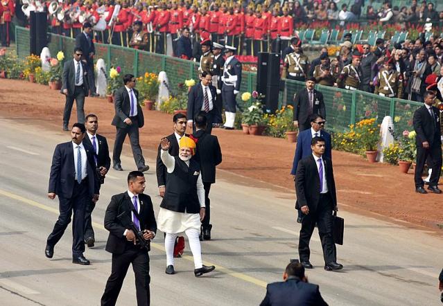 Why security guards of PM Narendra Modi and other VIPs always wear