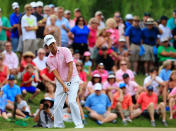 PONTE VEDRA BEACH, FL - MAY 13: Kevin Na of the United States chips to the ninth green during the final round of THE PLAYERS Championship held at THE PLAYERS Stadium course at TPC Sawgrass on May 13, 2012 in Ponte Vedra Beach, Florida. (Photo by David Cannon/Getty Images)