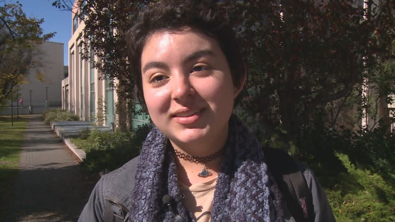 More Alberta post-secondary students applying for loans