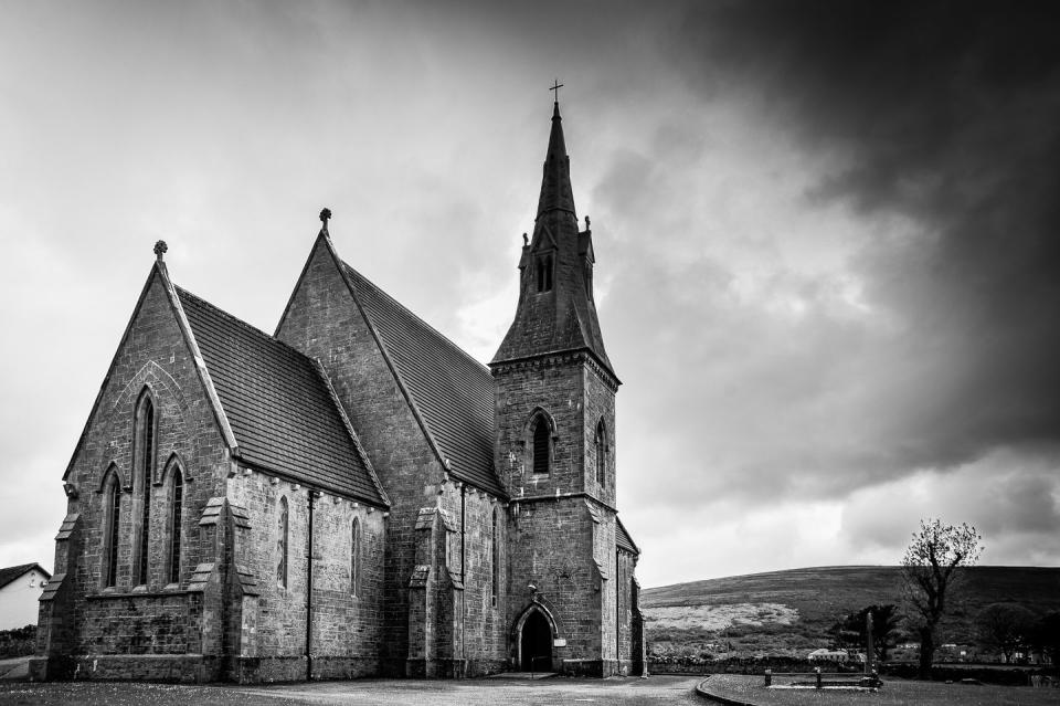 <p>Despite colonial New Englanders' awareness of Halloween, History.com explains that celebrations were very limited due to their strict Protestant beliefs. It wasn't until the second half of the 19th century, when <a href="https://www.history.com/topics/halloween/history-of-halloween#section_4" rel="nofollow noopener" target="_blank" data-ylk="slk:a wave of Irish and other European immigrants arrived;elm:context_link;itc:0;sec:content-canvas" class="link ">a wave of Irish and other European immigrants arrived</a>, that the holiday became widespread across America.</p>