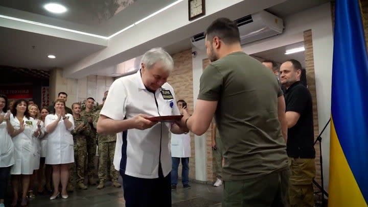 Zelensky visits Dnipro hospital to hail medics who are treating Ukrainian troops (Volodymyr Zelensky)